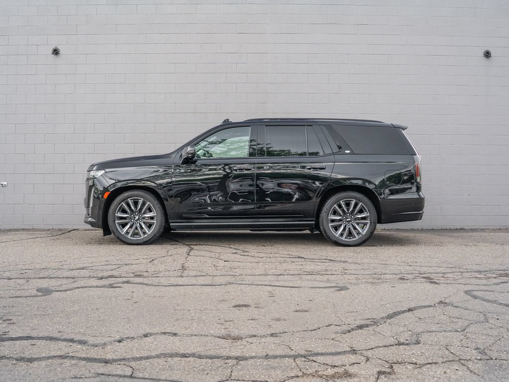 Used 2023 Cadillac Escalade Sport Platinum w/ Heavy-Duty Trailer Package AWD/4WD image 2