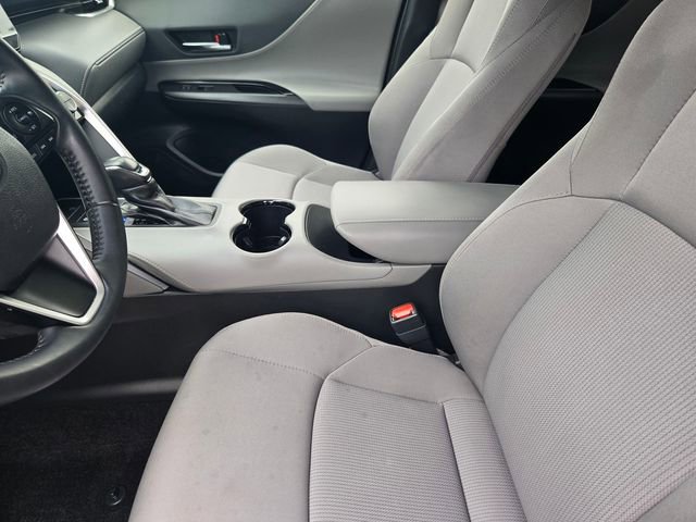 Used 2022 Toyota Venza LE image 12