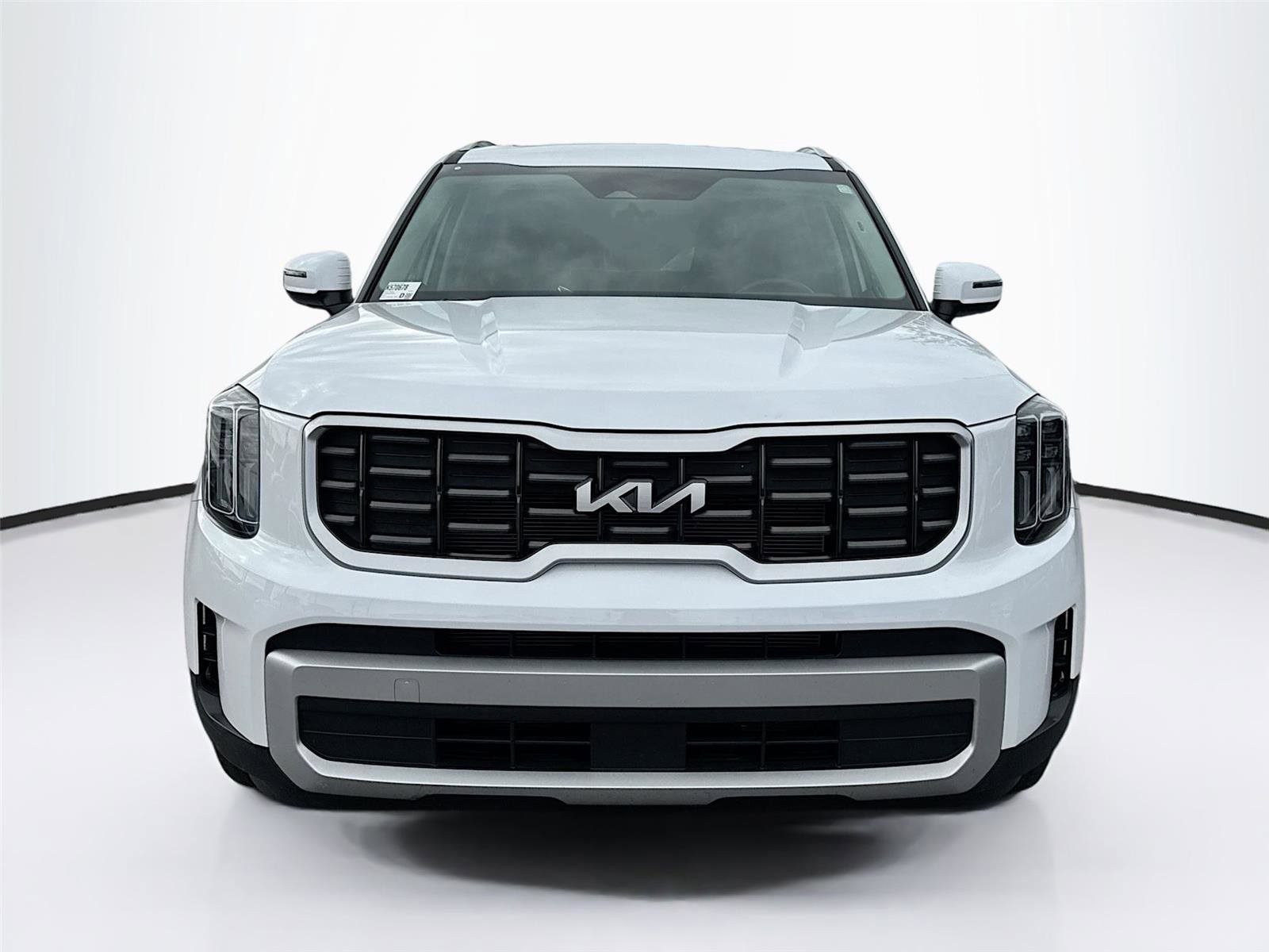 Used 2025 Kia Telluride S image 2