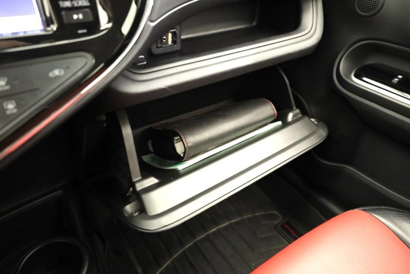 Used 2018 Toyota Prius C Two image 23