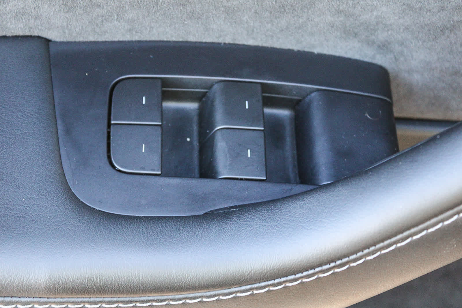 Used 2023 Tesla Model Y Performance image 19