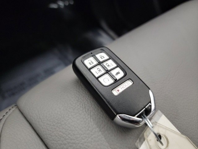Used 2023 Honda Odyssey Touring image 39