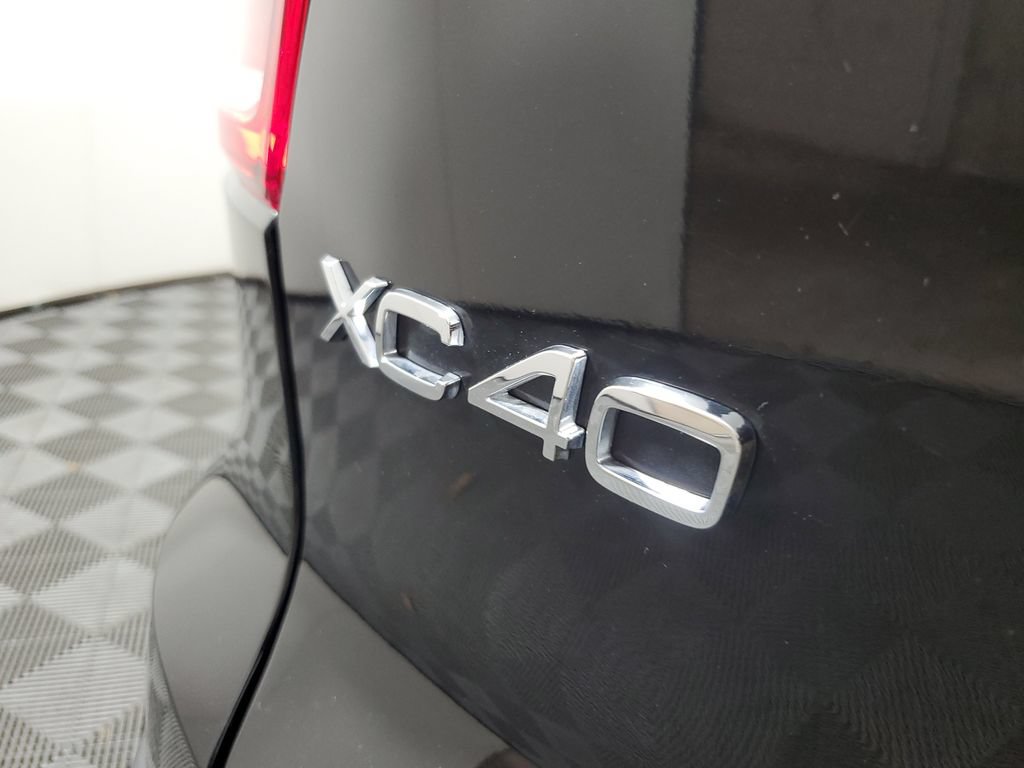 Certified 2023 Volvo XC40 B5 Ultimate w/ Protection Package Premier AWD/4WD image 10