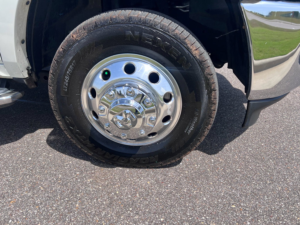 Used 2019 RAM 3500 Limited w/ Max Tow Package image 2