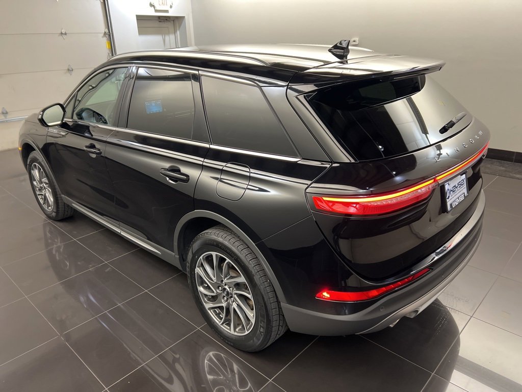 Used 2022 Lincoln Corsair AWD w/ Equipment Group 101A image 4