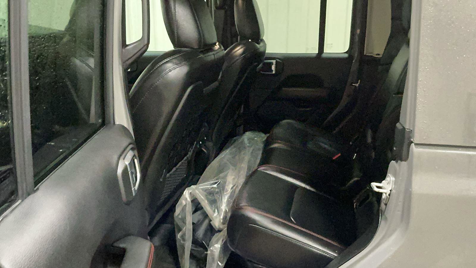 Used 2023 Jeep Gladiator Rubicon w/ LED Lighting Group image 18