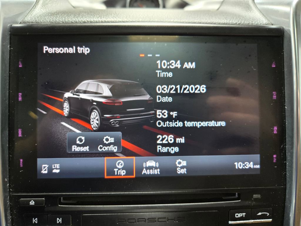 Used 2018 Porsche Cayenne image 21