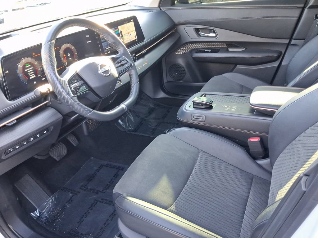 Used 2024 Nissan Ariya AWD image 16