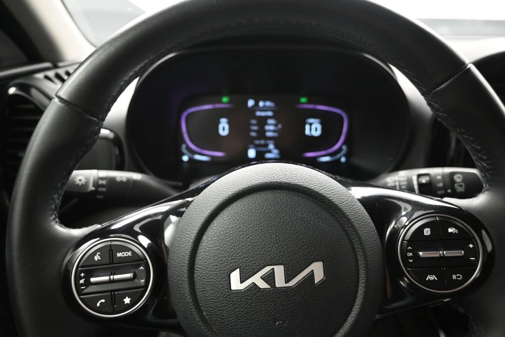 Certified 2023 Kia Soul EX FWD image 14