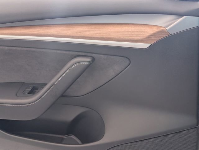 Used 2023 Tesla Model 3 Standard Range image 21