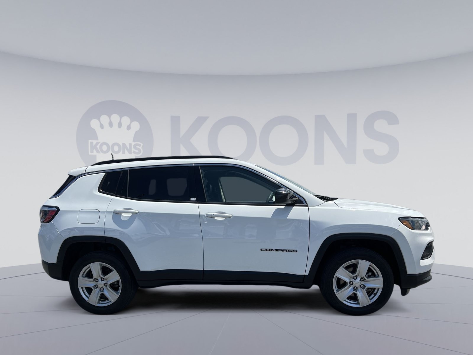 Used 2022 Jeep Compass Latitude AWD/4WD image 8