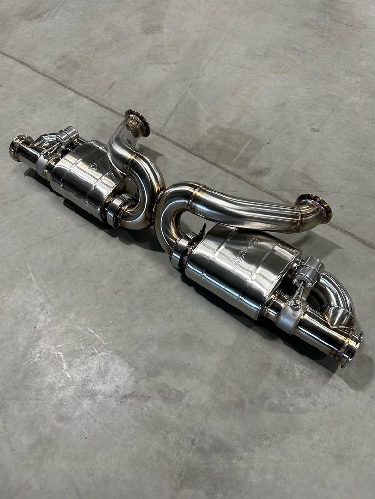 Used 2018 Audi R8 V10 w/ Premium Package image 63