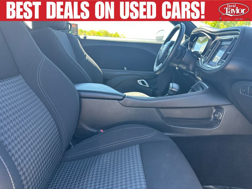 Used 2021 Dodge Challenger SXT RWD image 23