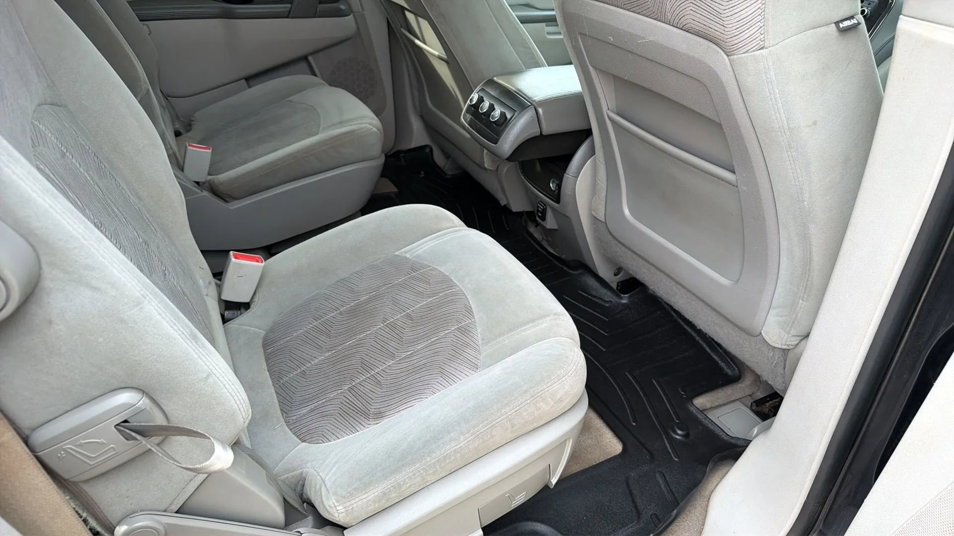 Used 2015 Buick Enclave Convenience FWD image 58