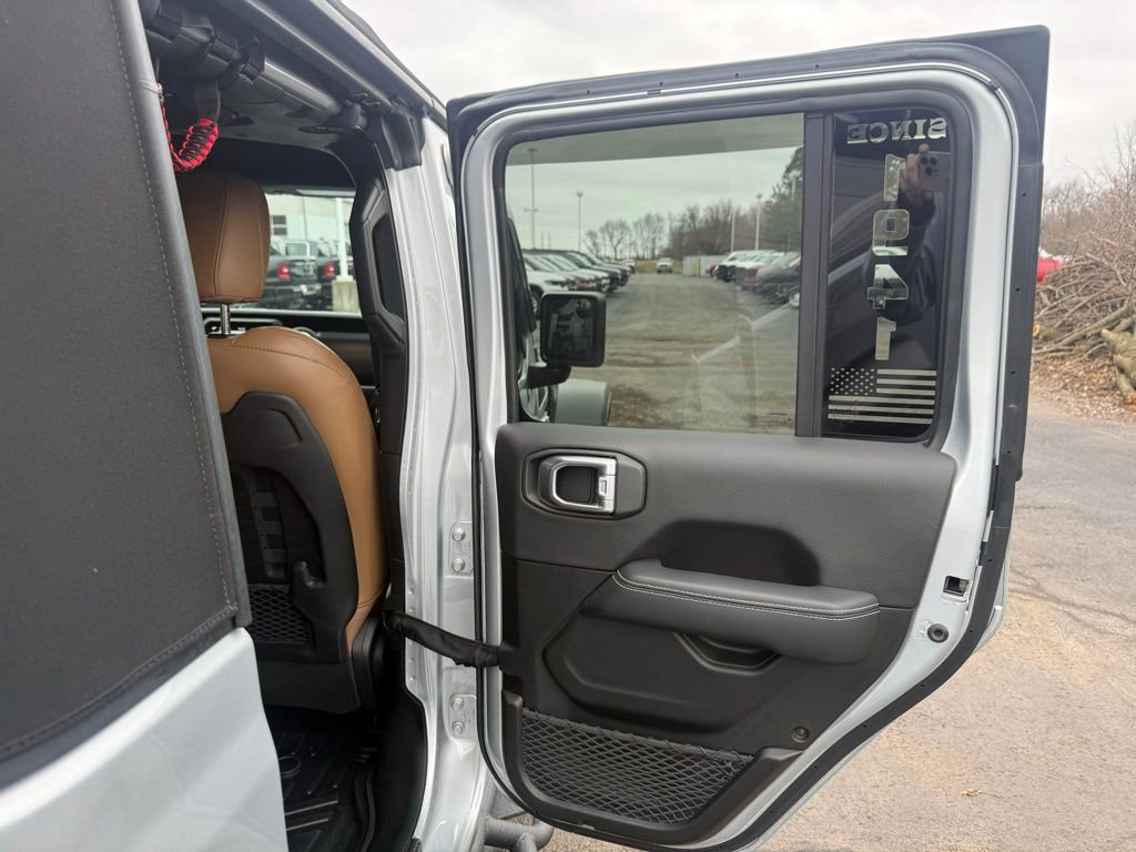 Used 2023 Jeep Gladiator Rubicon w/ Cold Weather Group image 49