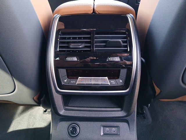 New 2026 BMW X7 xDrive40i AWD/4WD image 15