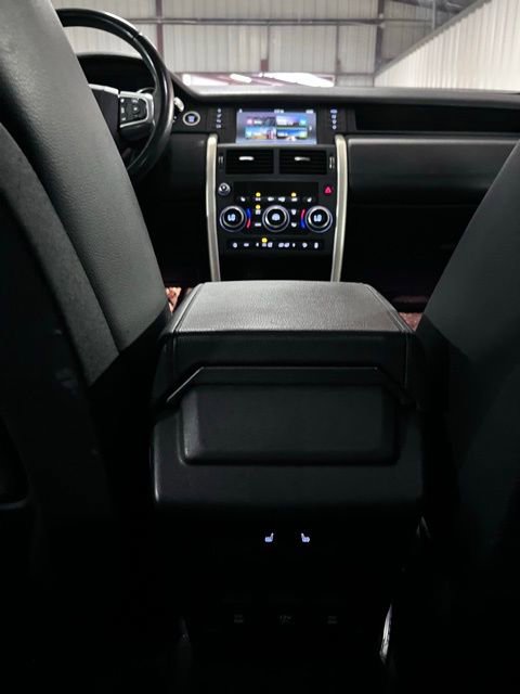 Used 2019 Land Rover Discovery Sport SE AWD/4WD image 28