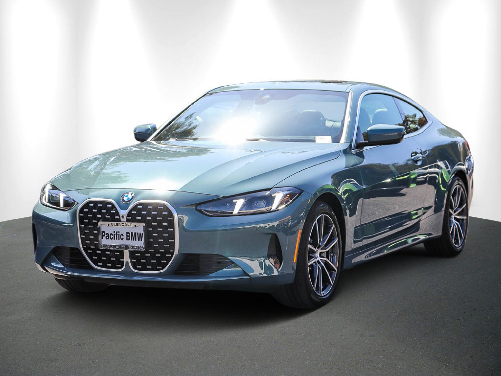 Used 2026 BMW 430i xDrive Coupe w/ Premium Package AWD/4WD image 3