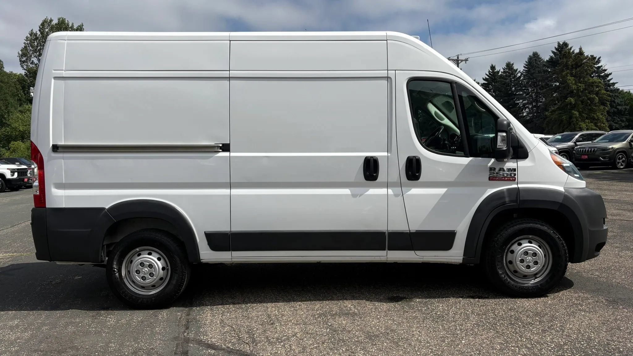 Used 2018 RAM ProMaster 2500 FWD image 11