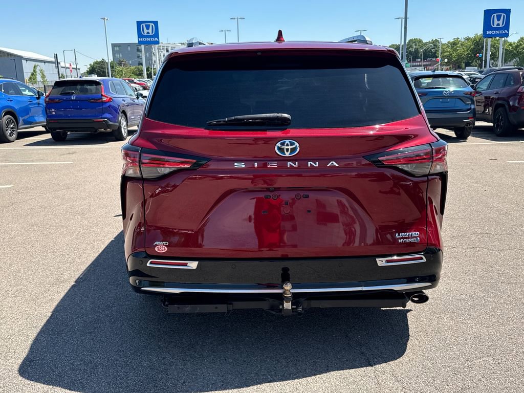 Used 2022 Toyota Sienna Limited AWD/4WD image 6