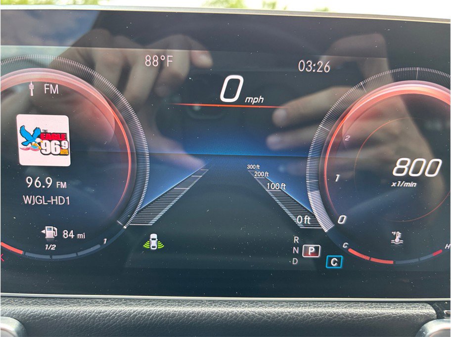 Used 2020 Mercedes-Benz GLB 250 4MATIC w/ Premium Package image 30