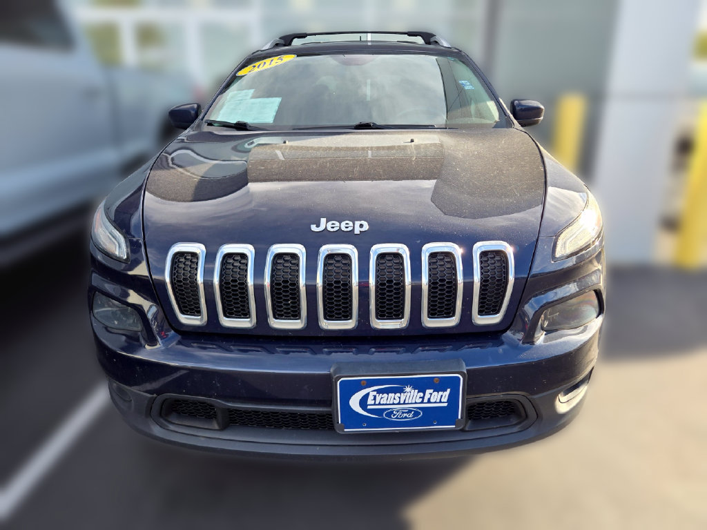 Used 2015 Jeep Cherokee Latitude AWD/4WD image 2