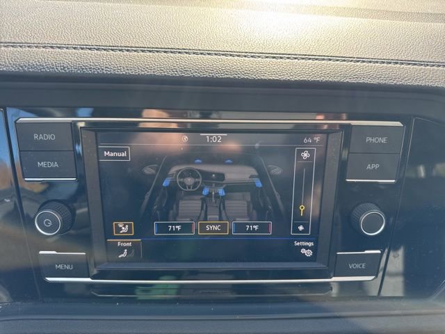 Used 2022 Volkswagen Jetta SE image 17