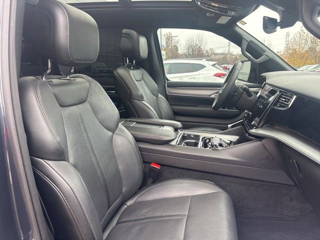 Used 2023 Jeep Wagoneer Series II image 13