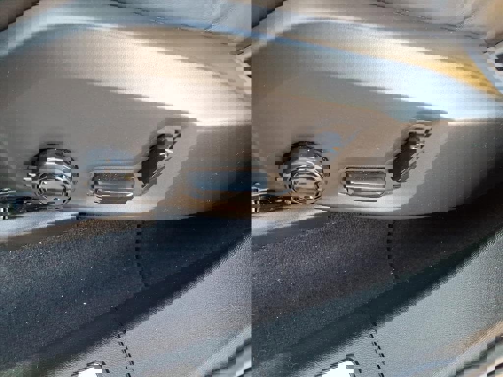 Used 2024 Volvo XC60 T8 Polestar w/ Protection Package Premier image 18