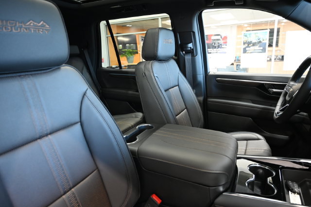 New 2026 Chevrolet Tahoe High Country AWD/4WD image 10