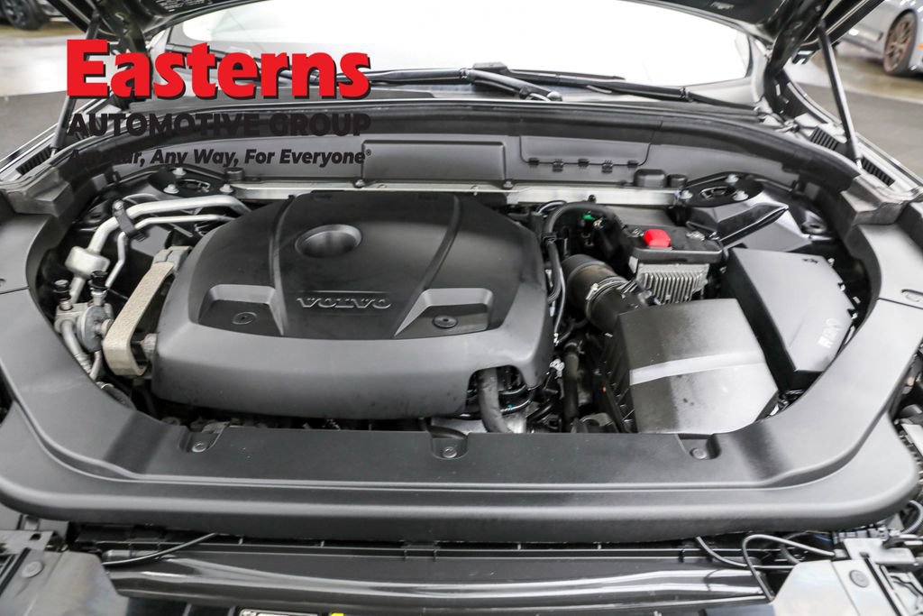 Used 2019 Volvo XC60 T5 Momentum w/ Multimedia Package image 7