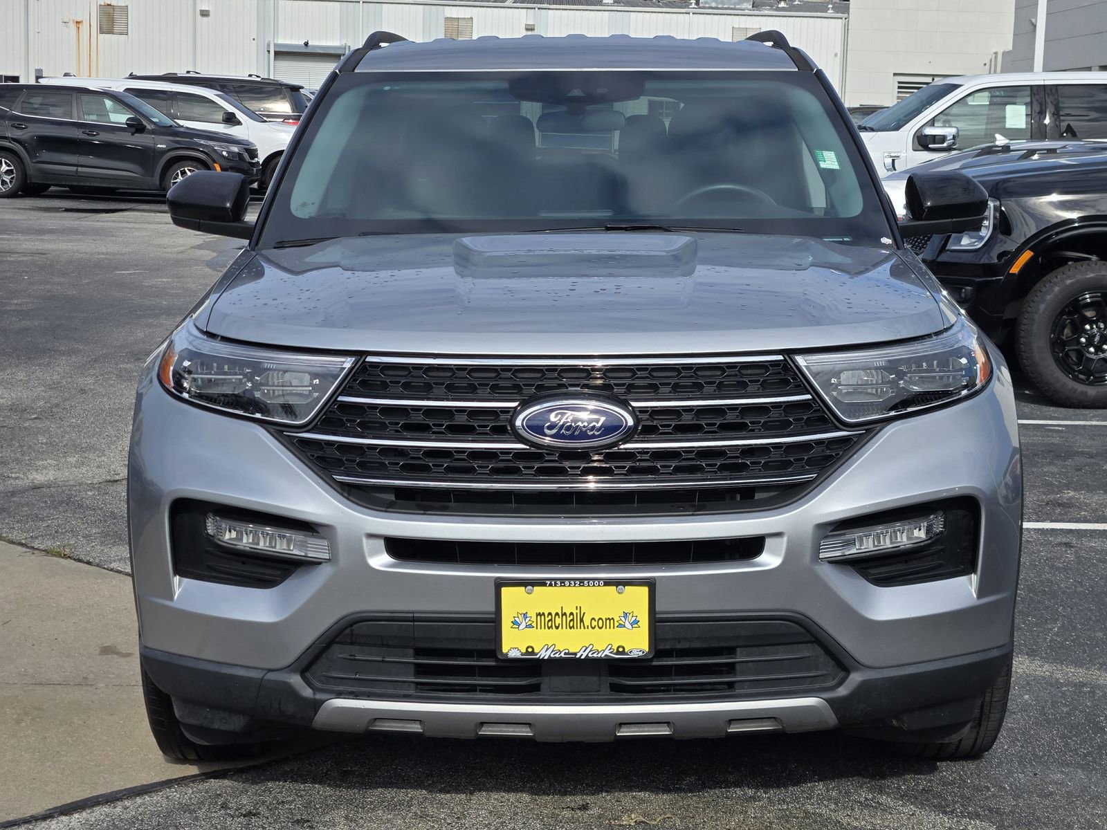 Used 2023 Ford Explorer XLT w/ Equipment Group 202A RWD image 2