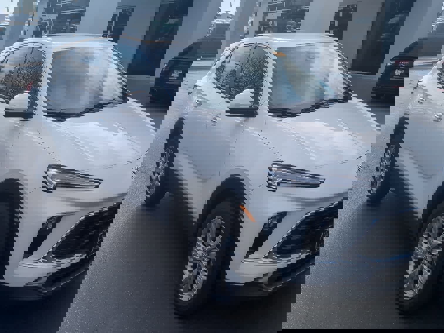 Used 2024 Buick Encore GX Preferred image 2