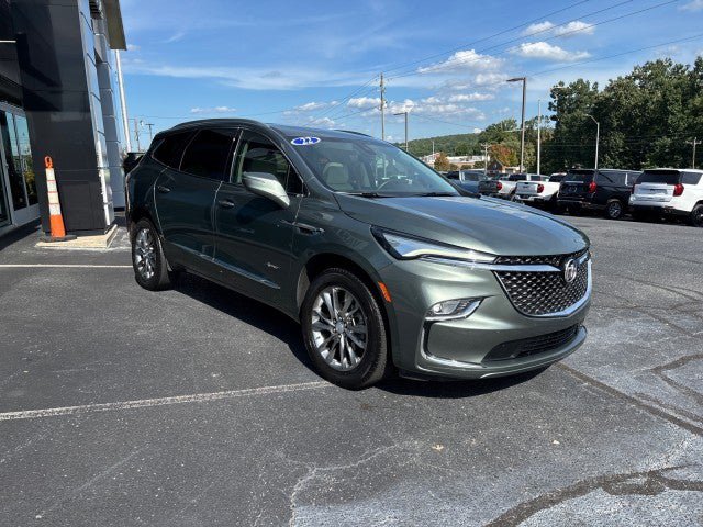 Used 2022 Buick Enclave Avenir w/ Trailering Package, 5000 lbs. FWD image 4