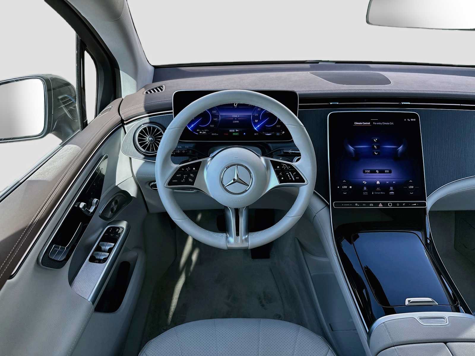 Used 2023 Mercedes-Benz EQE 350+ 4MATIC SUV w/ AMG Line Exterior Package image 24