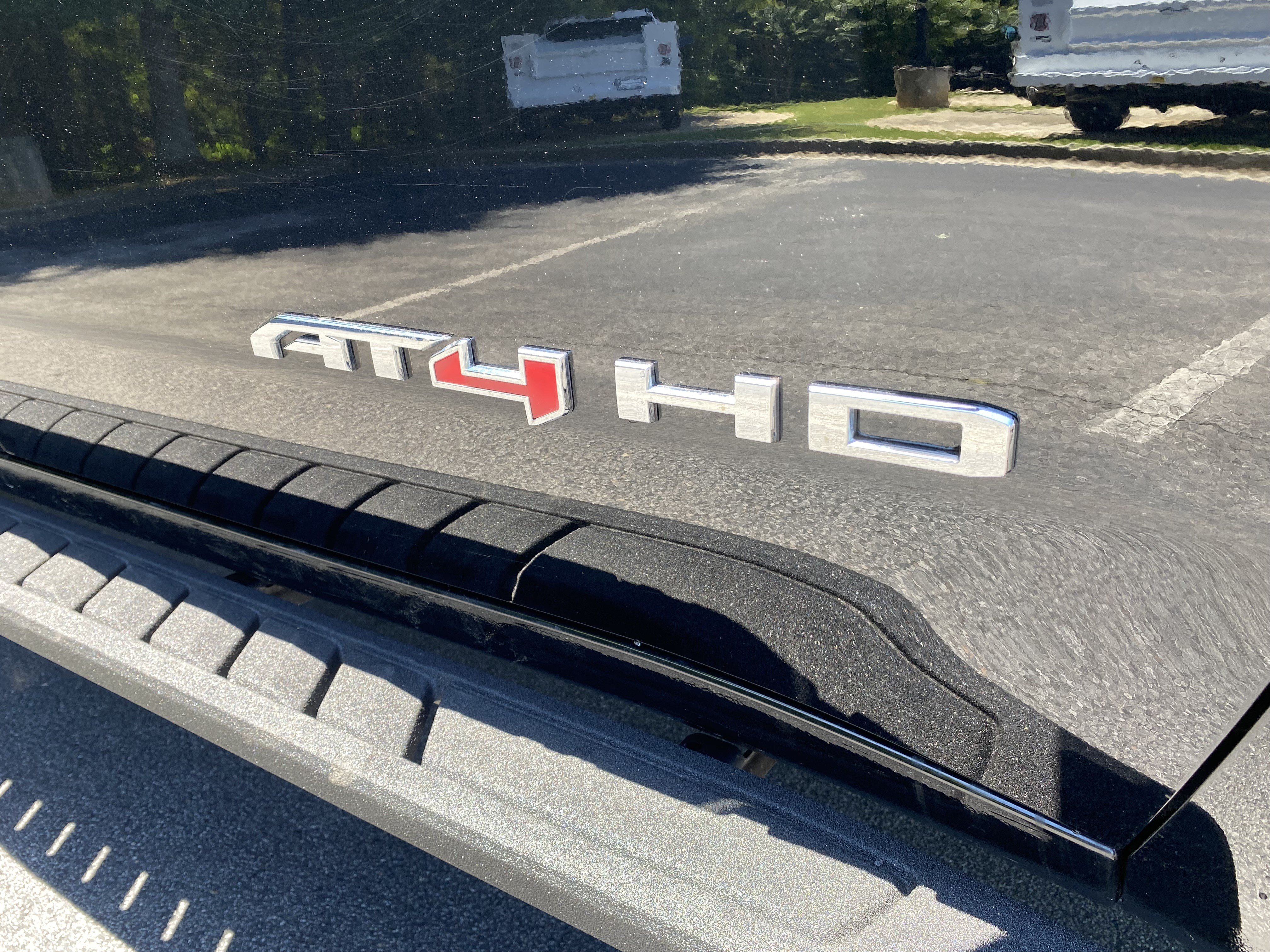Used 2025 GMC Sierra 2500 AT4 w/ AT4 Premium Plus Package AWD/4WD image 45