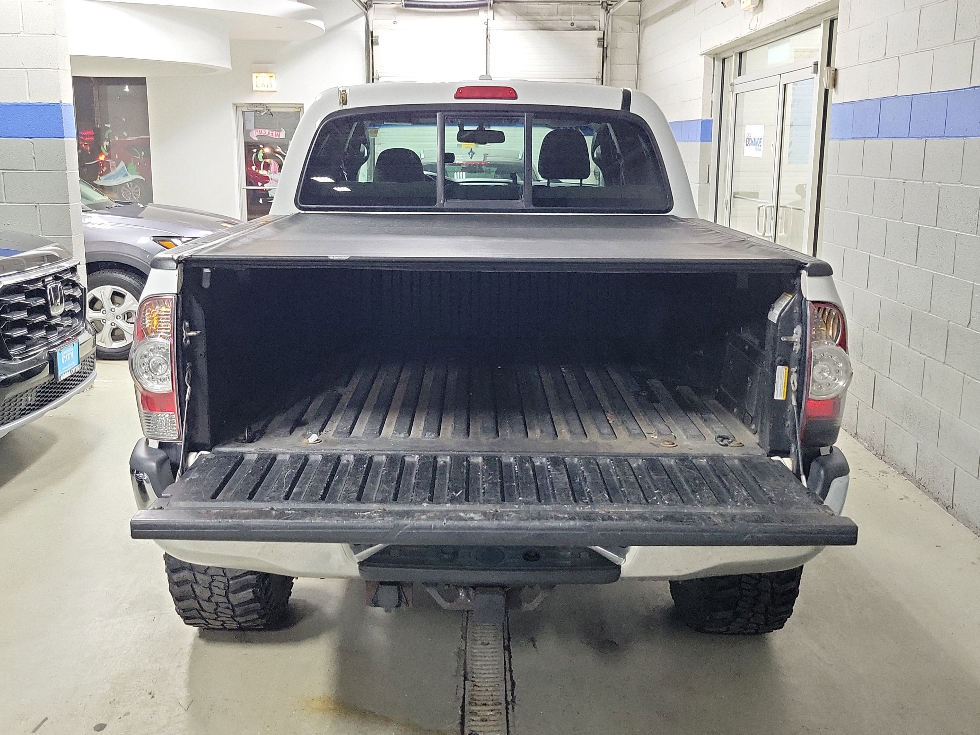 Used 2010 Toyota Tacoma PreRunner image 8