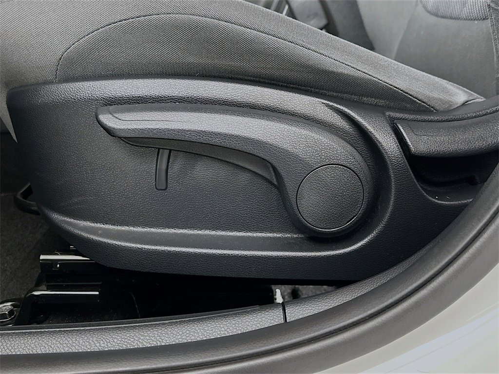 Used 2023 Kia Seltos LX image 22