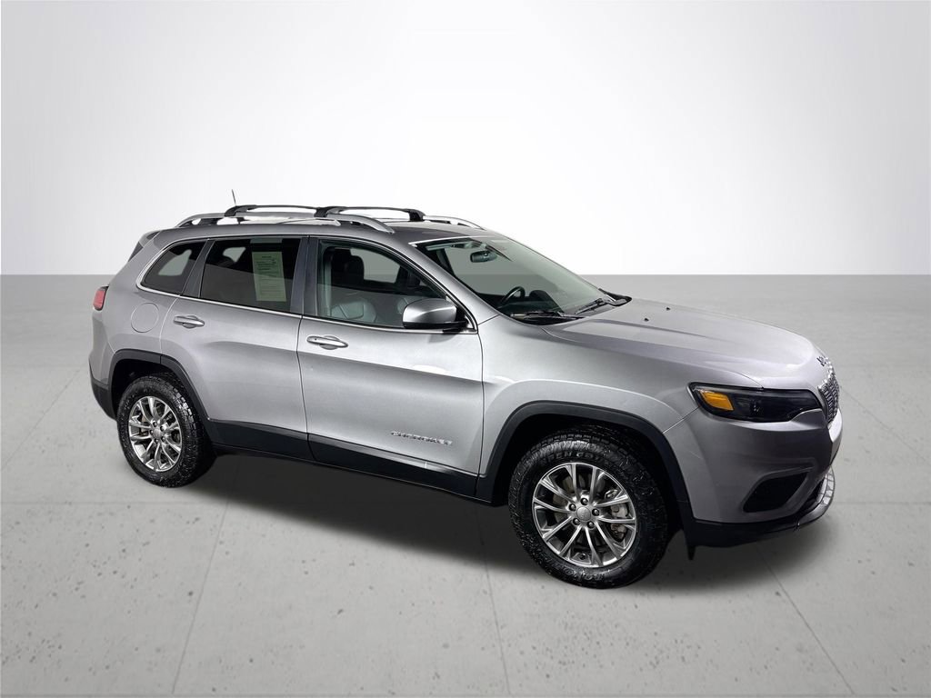 Used 2019 Jeep Cherokee Latitude Plus w/ Cold Weather Group image 4