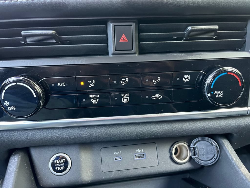 Used 2023 Nissan Rogue S AWD/4WD image 19
