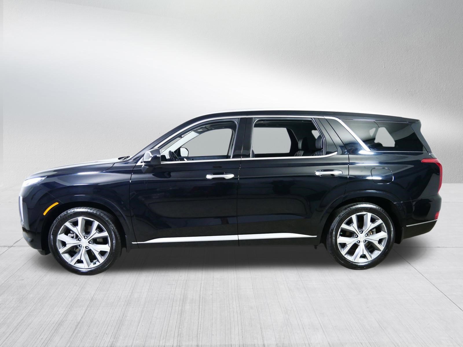 Used 2022 Hyundai Palisade Limited w/ Cargo Package FWD image 4