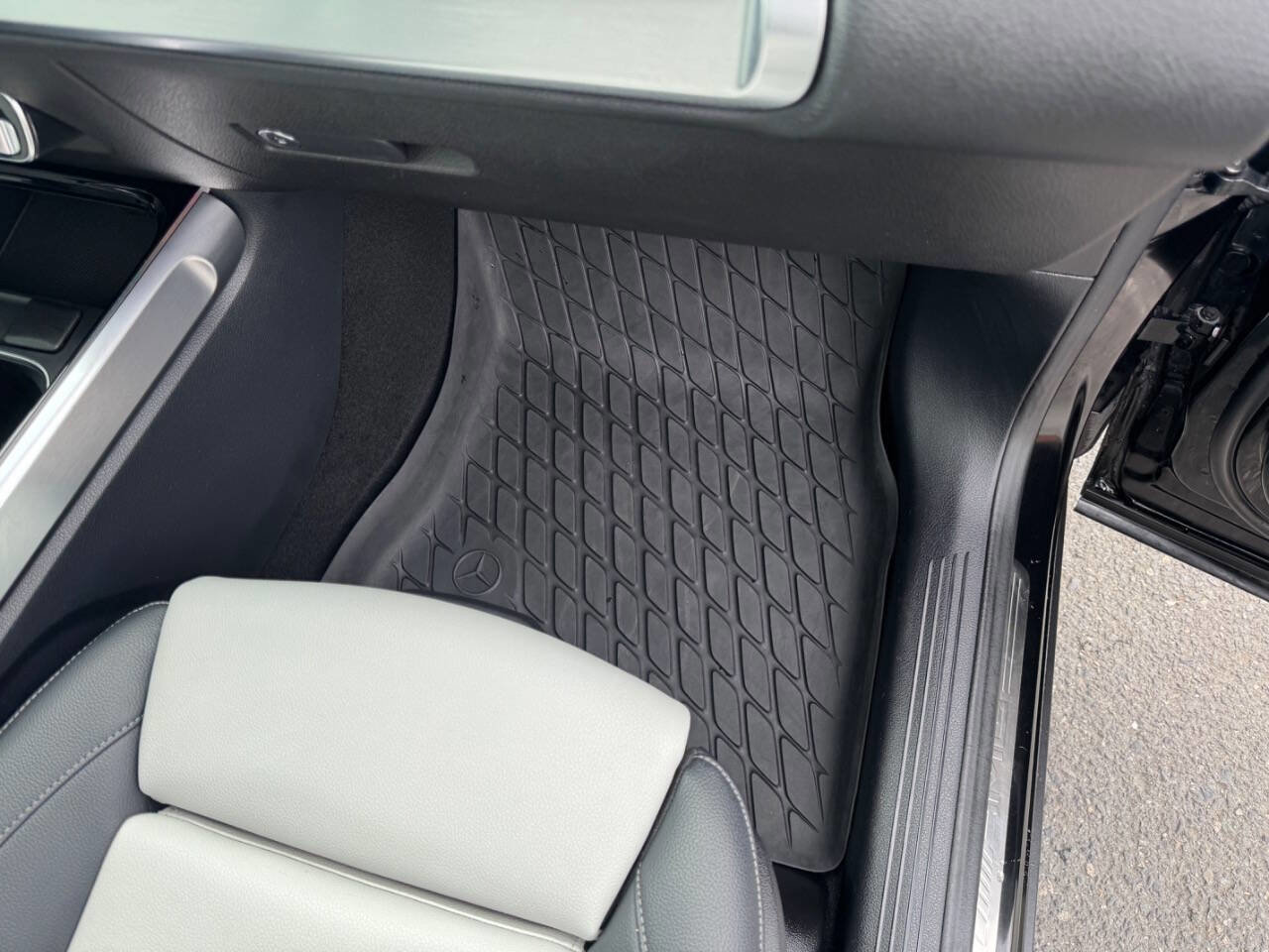 Used 2021 Mercedes-Benz GLB 35 AMG 4MATIC image 20