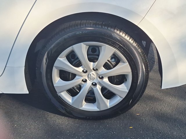 Used 2026 Toyota Corolla LE FWD image 8