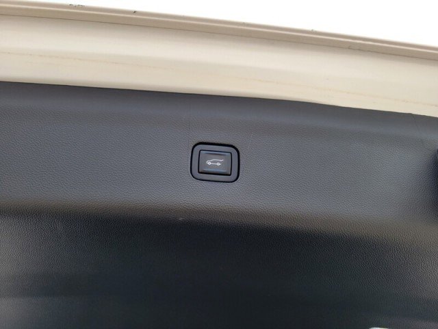 Used 2022 Buick Enclave Essence w/ Sport Touring Edition image 8