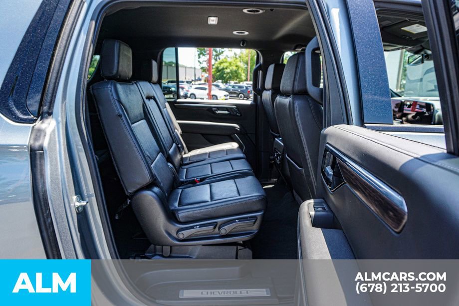 Used 2025 Chevrolet Suburban Z71 AWD/4WD image 24