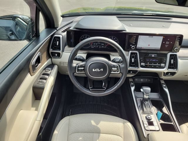 Used 2023 Kia Sorento EX FWD image 12