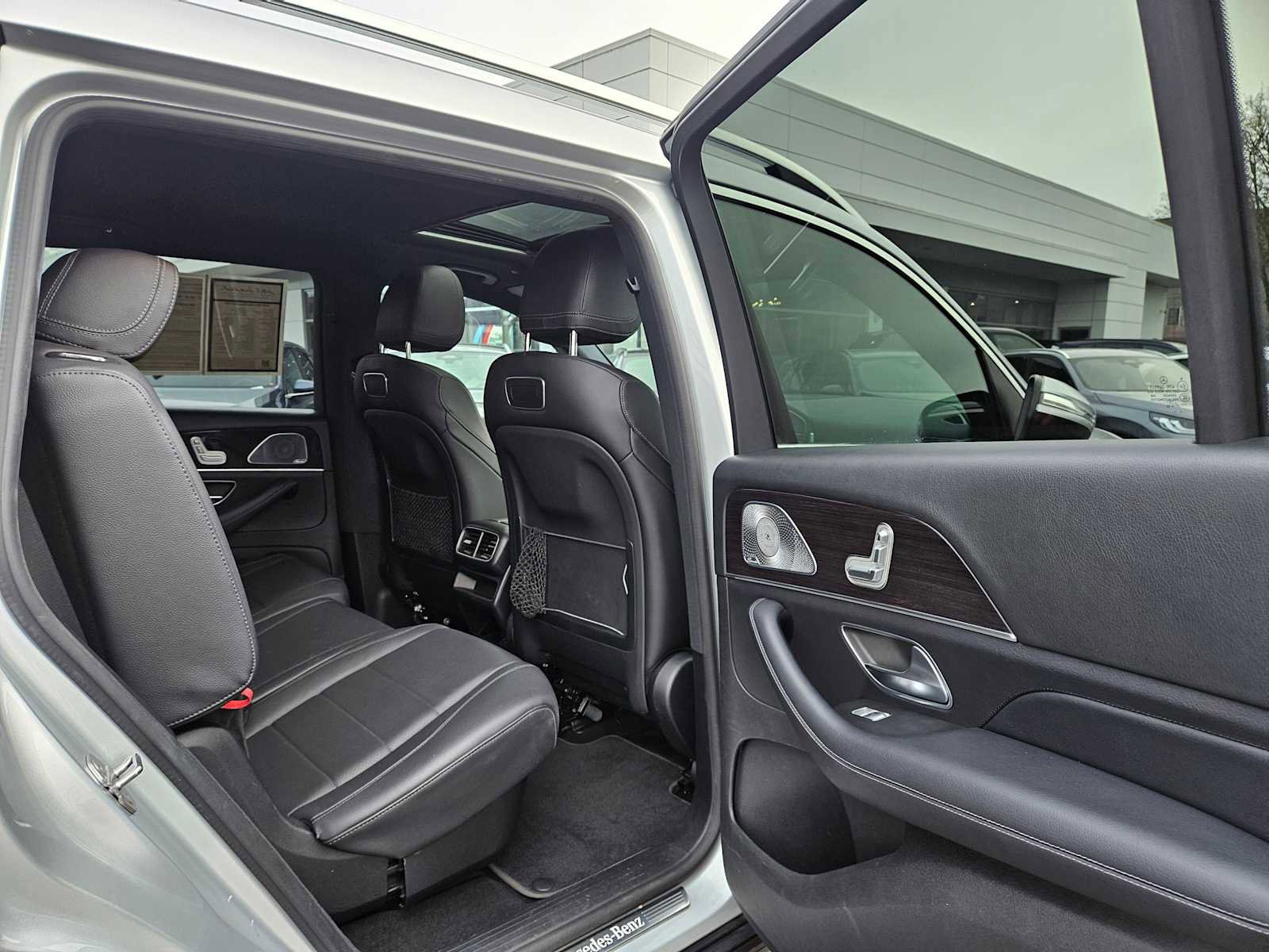 Used 2020 Mercedes-Benz GLS 450 4MATIC image 14