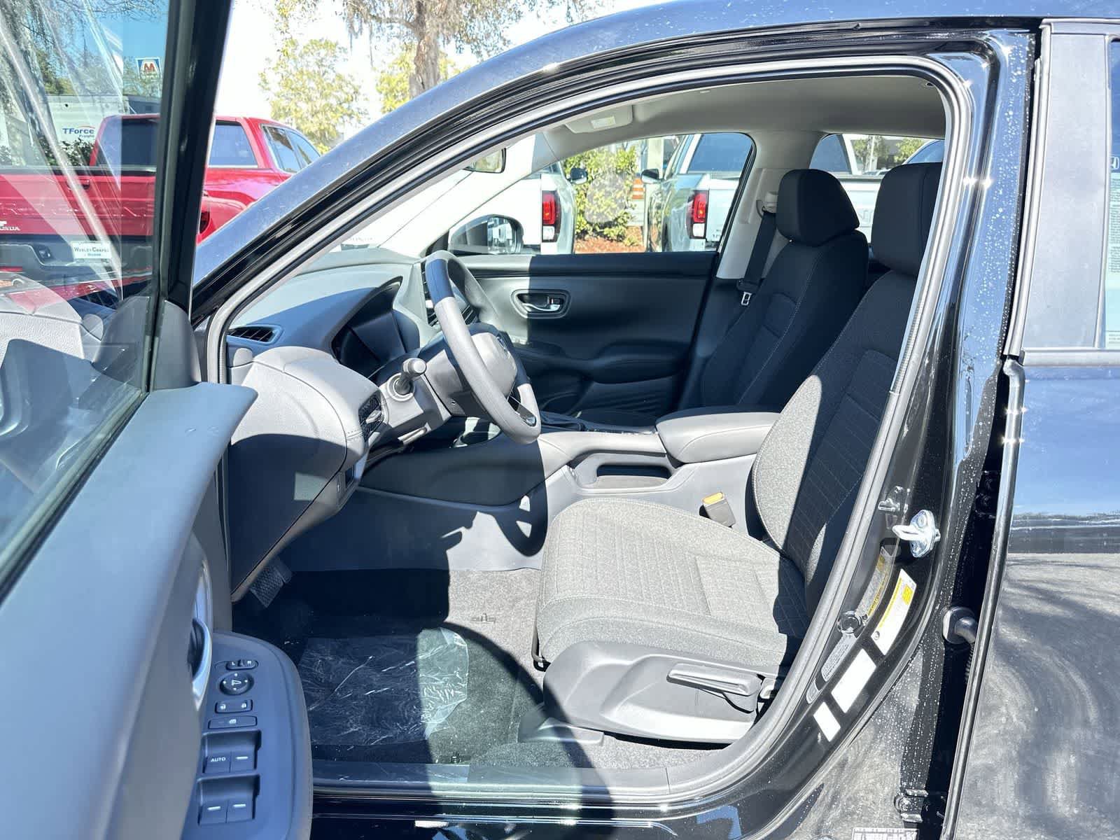 New 2026 Honda HR-V LX image 2