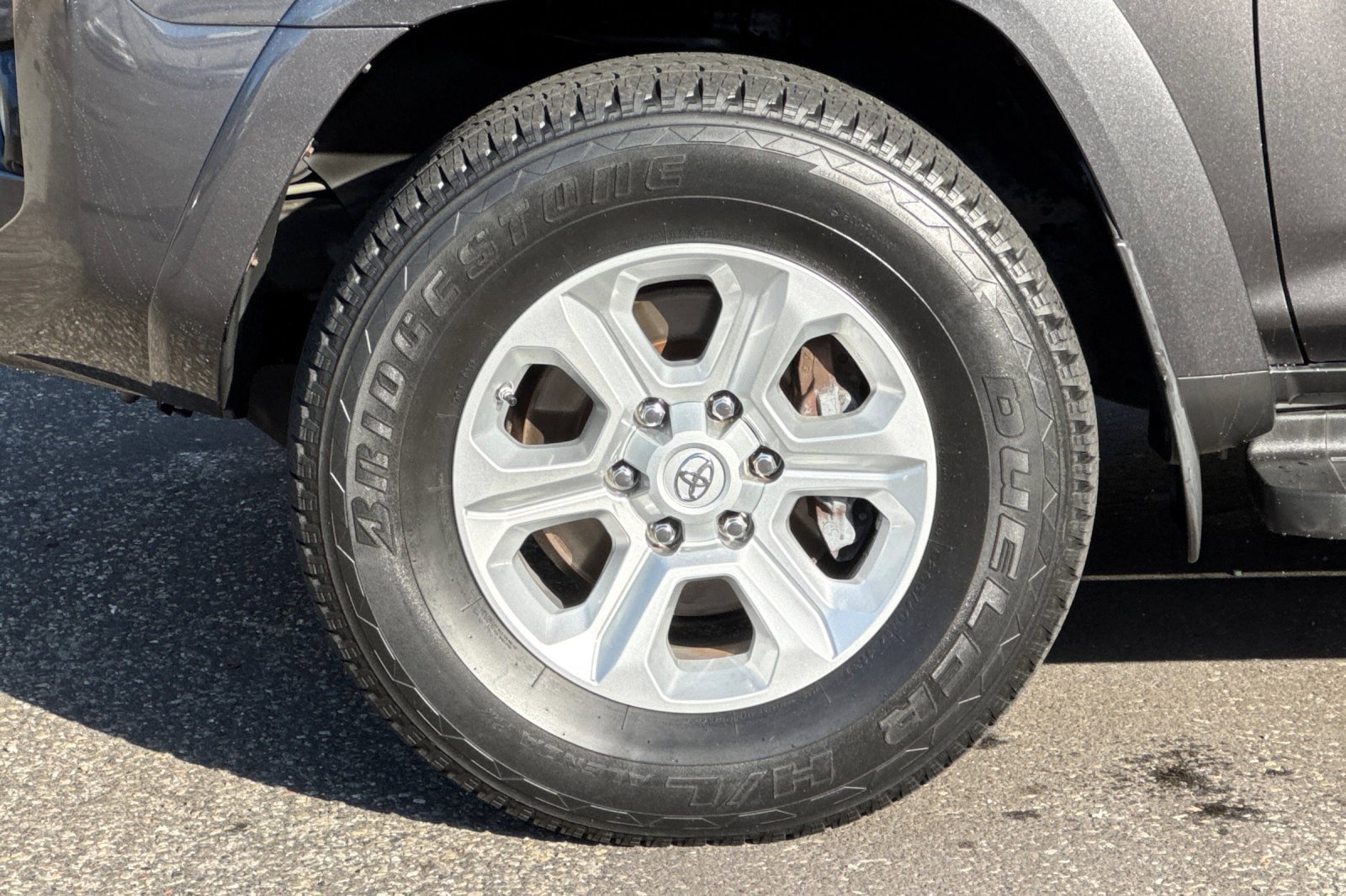 Used 2014 Toyota 4Runner SR5 AWD/4WD image 32