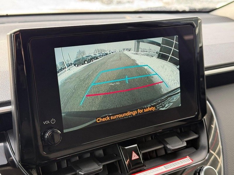 Used 2025 Toyota Corolla Cross LE image 23